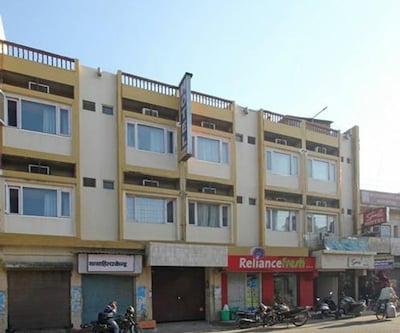 Hotel Samrat